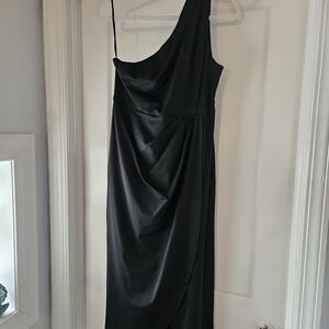 Elegant Black One-Shoulder Dress